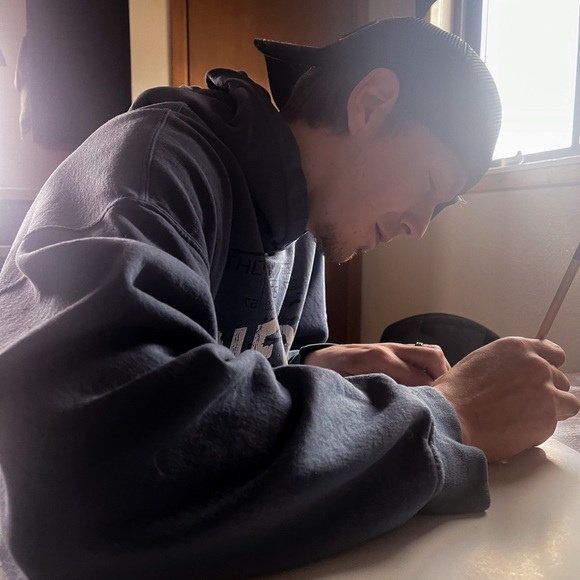 Meet your Posher, Adrienne (but please, call me Renn.) - Picture 2 of 7